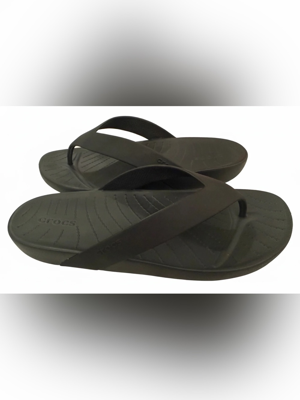 CROCS Women's Splash Flip Flops in Black. Size 7 - Picture 3 of 7